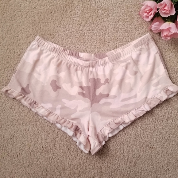 NWOT Pastel Light Pink And Brown Ruffled Camo Soft Pajama Shorts - Picture 3 of 12